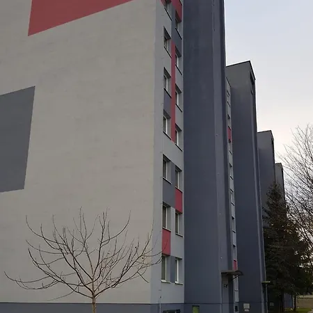 Apartman Holiday Izabella Révkomárom